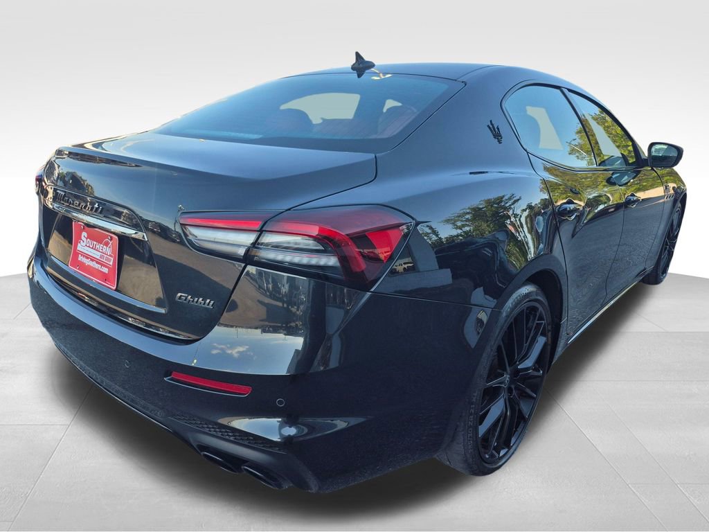 Used 2023 Maserati Ghibli Modena RWD image 12