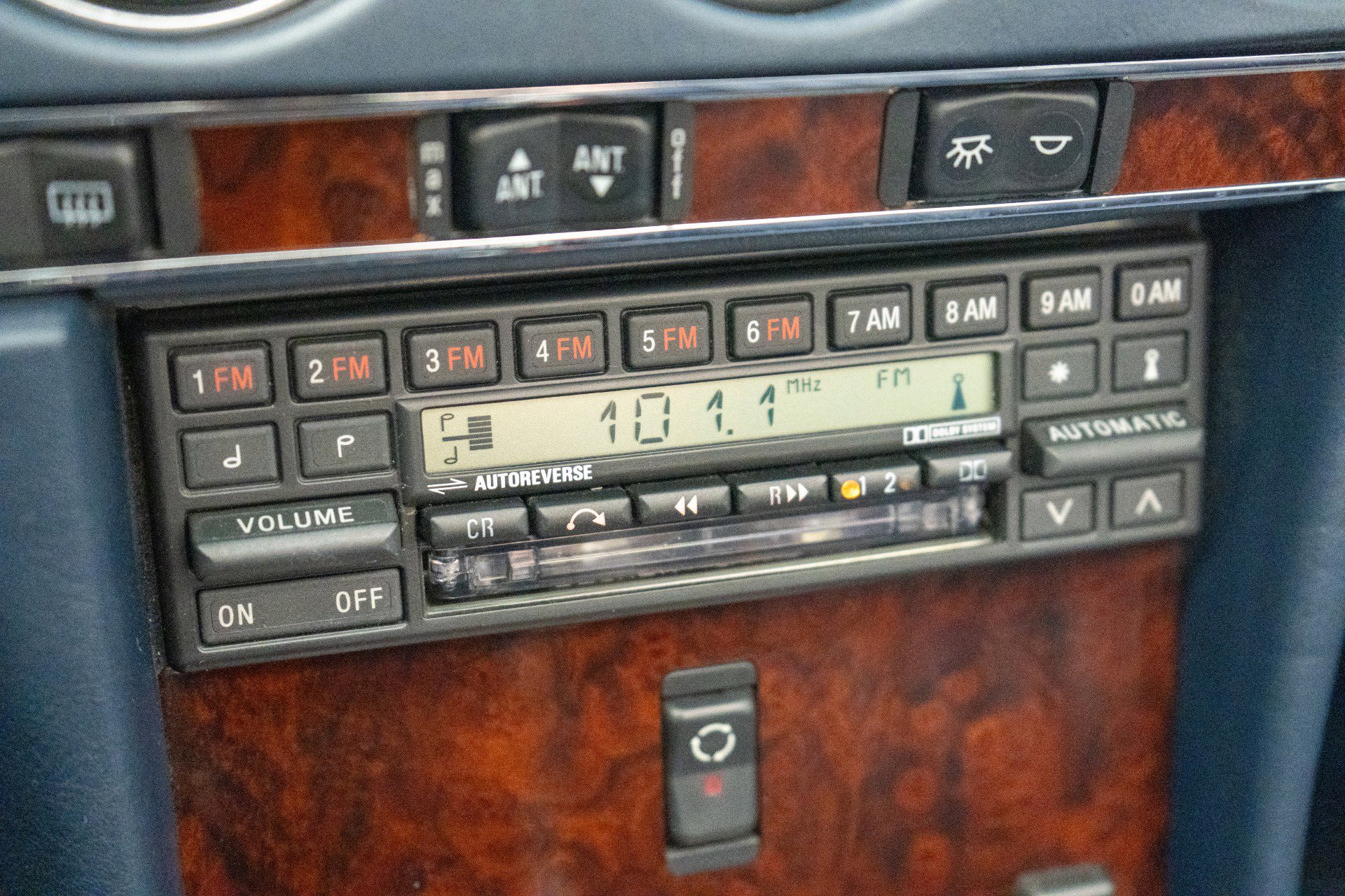 Used 1987 Mercedes-Benz 560 SL image 32