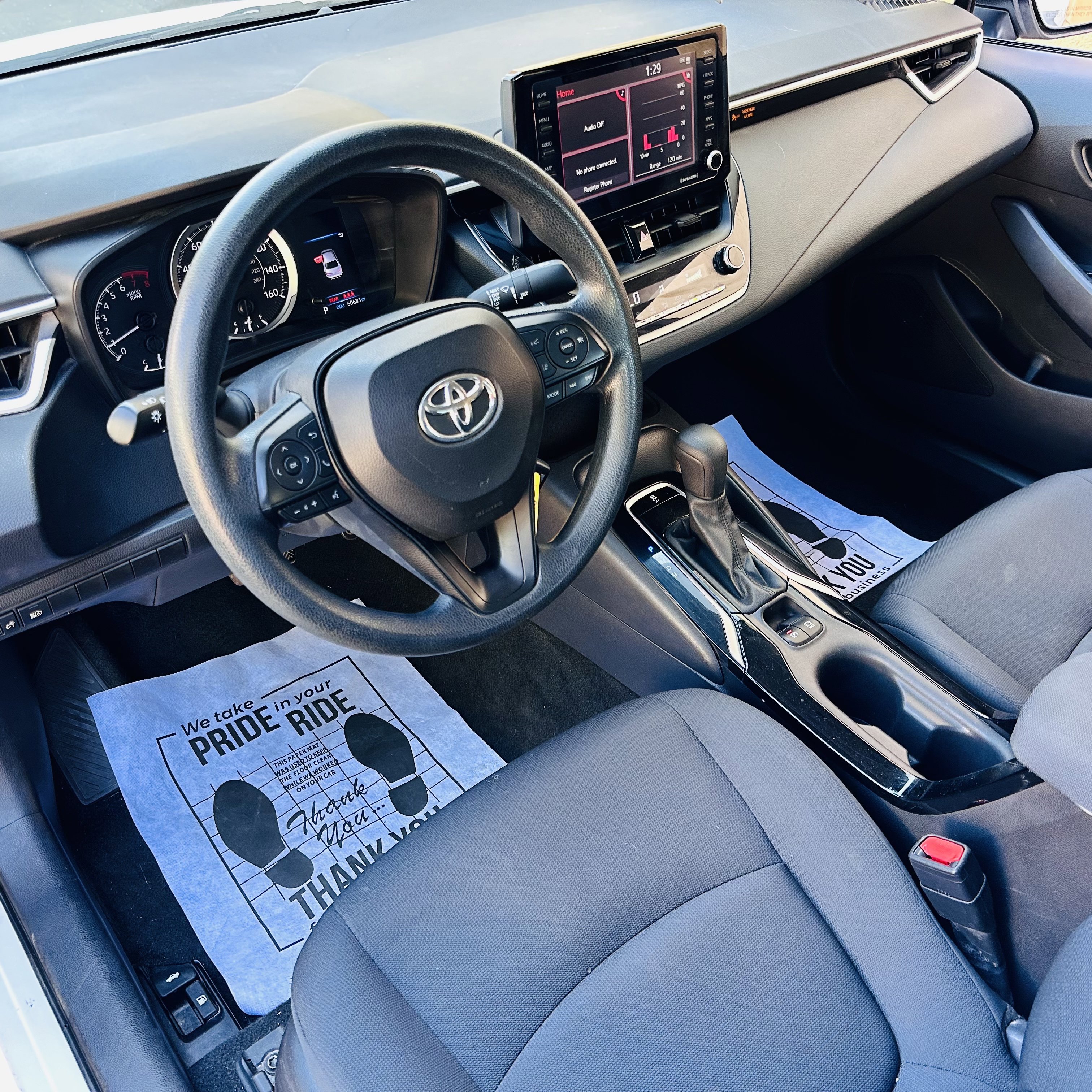 Used 2022 Toyota Corolla LE image 20