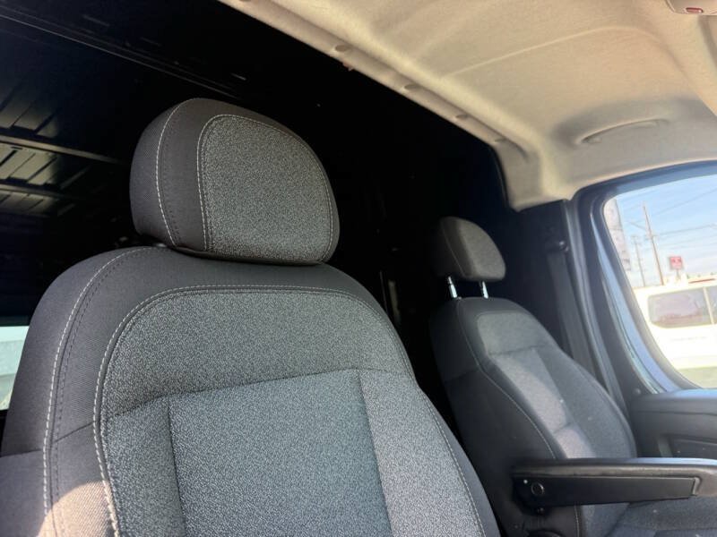 Used 2023 RAM ProMaster 2500 FWD image 9