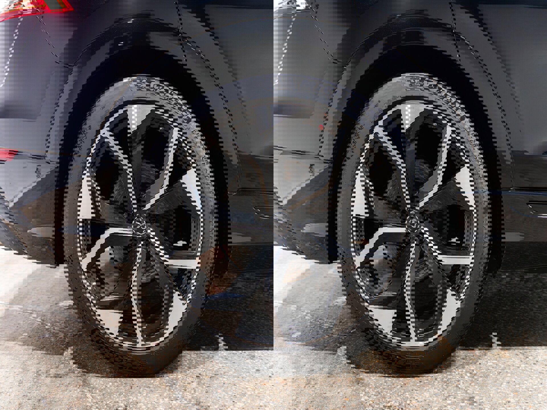 Used 2020 Audi SQ8 Prestige image 16