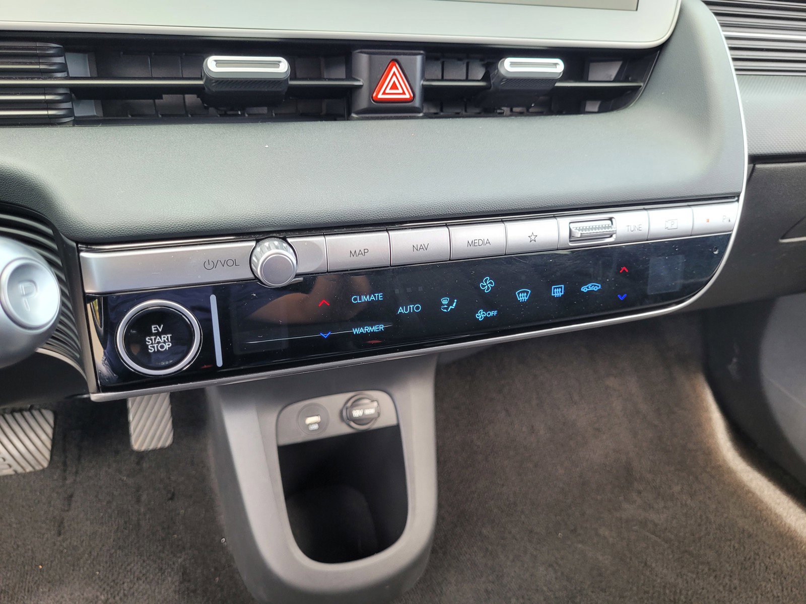 Used 2024 Hyundai Ioniq 5 SEL image 19