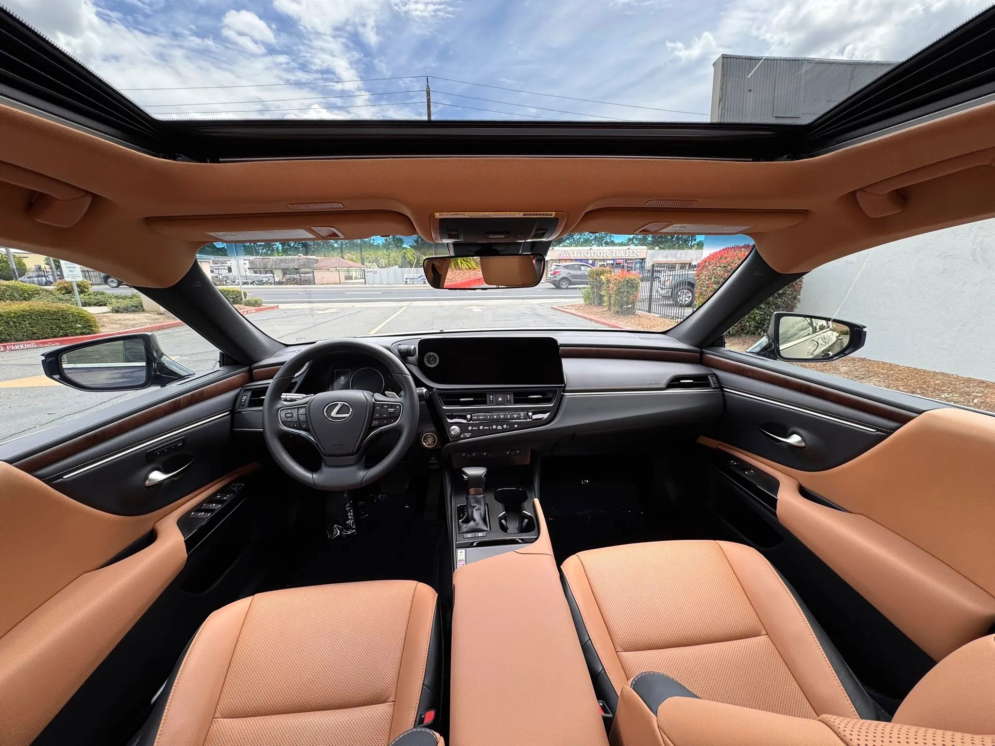 Used 2023 Lexus ES 300h w/ Premium Package FWD image 18