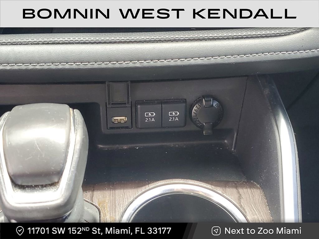 Used 2020 Toyota Highlander Limited image 28