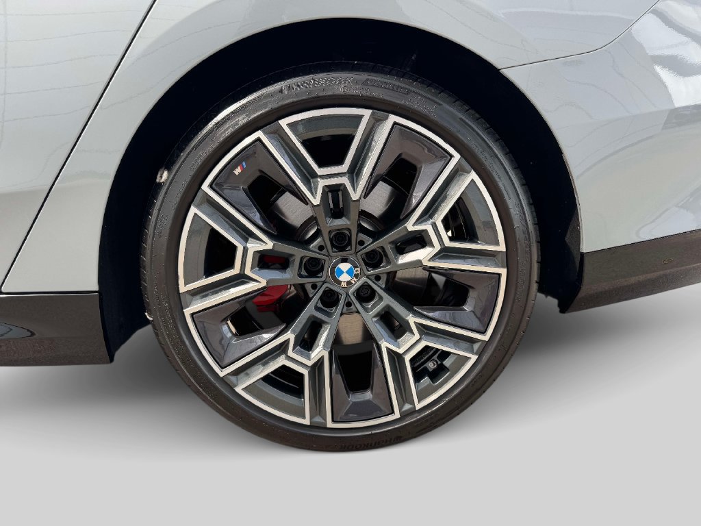 Certified 2026 BMW 530i xDrive AWD/4WD image 8