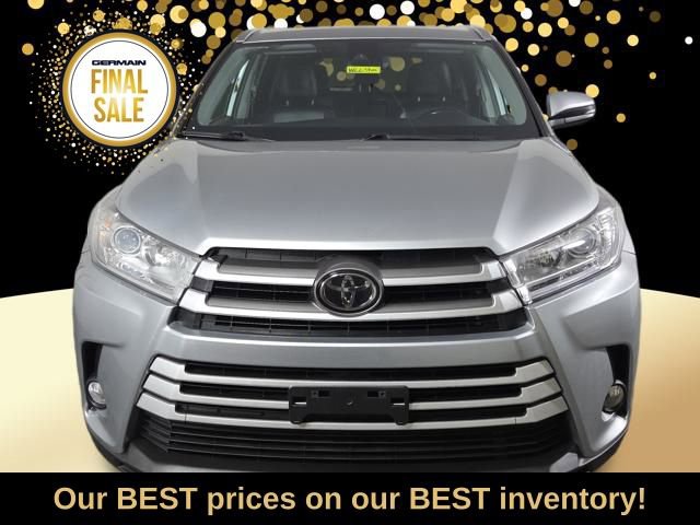 Used 2019 Toyota Highlander XLE image 3