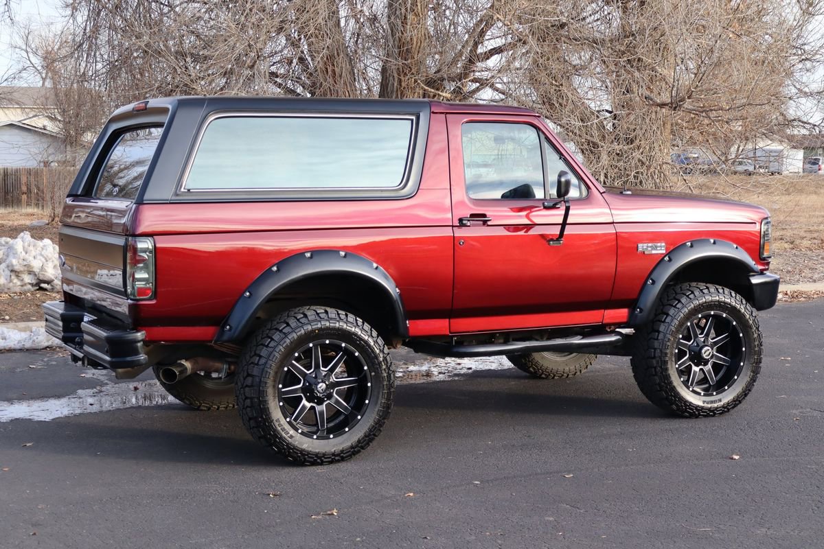 Used 1993 Ford Bronco XLT image 4