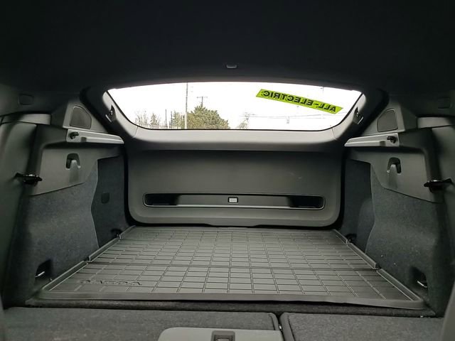 Used 2023 Volvo C40 P8 Recharge Ultimate image 28