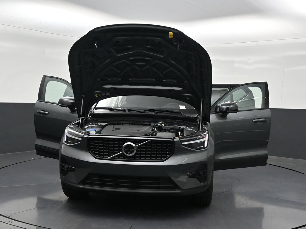 New 2026 Volvo XC40 B5 Plus w/ Climate Package AWD/4WD image 34