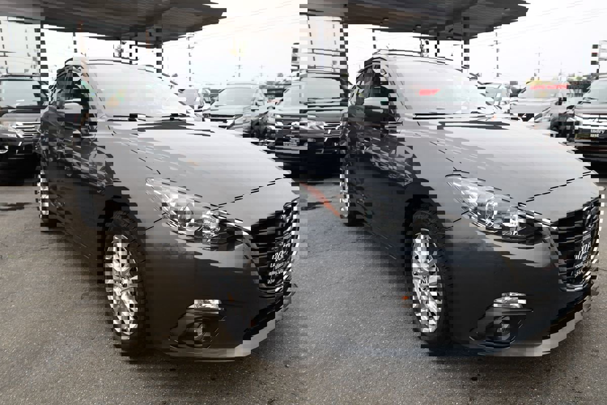 Used 2016 MAZDA MAZDA3 i Grand Touring image 37