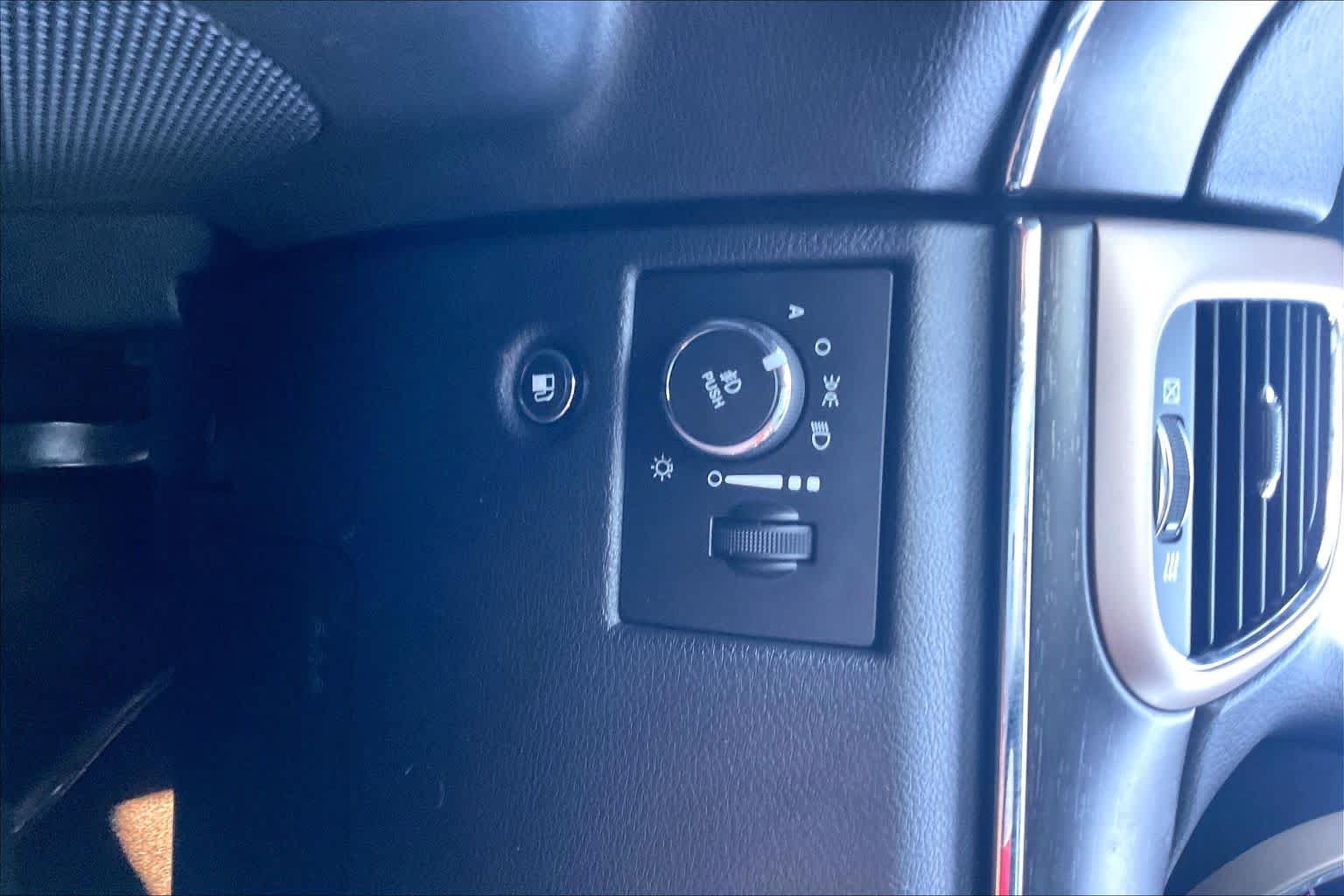 Used 2017 Jeep Grand Cherokee Limited AWD/4WD image 31