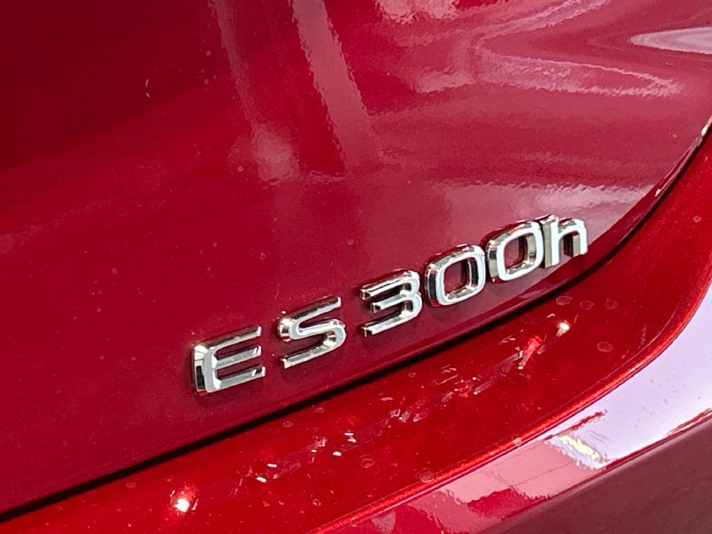 Used 2023 Lexus ES 300h w/ Premium Package FWD image 19