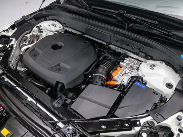 Used 2021 Volvo XC60 T8 Inscription w/ Advanced Package image 10