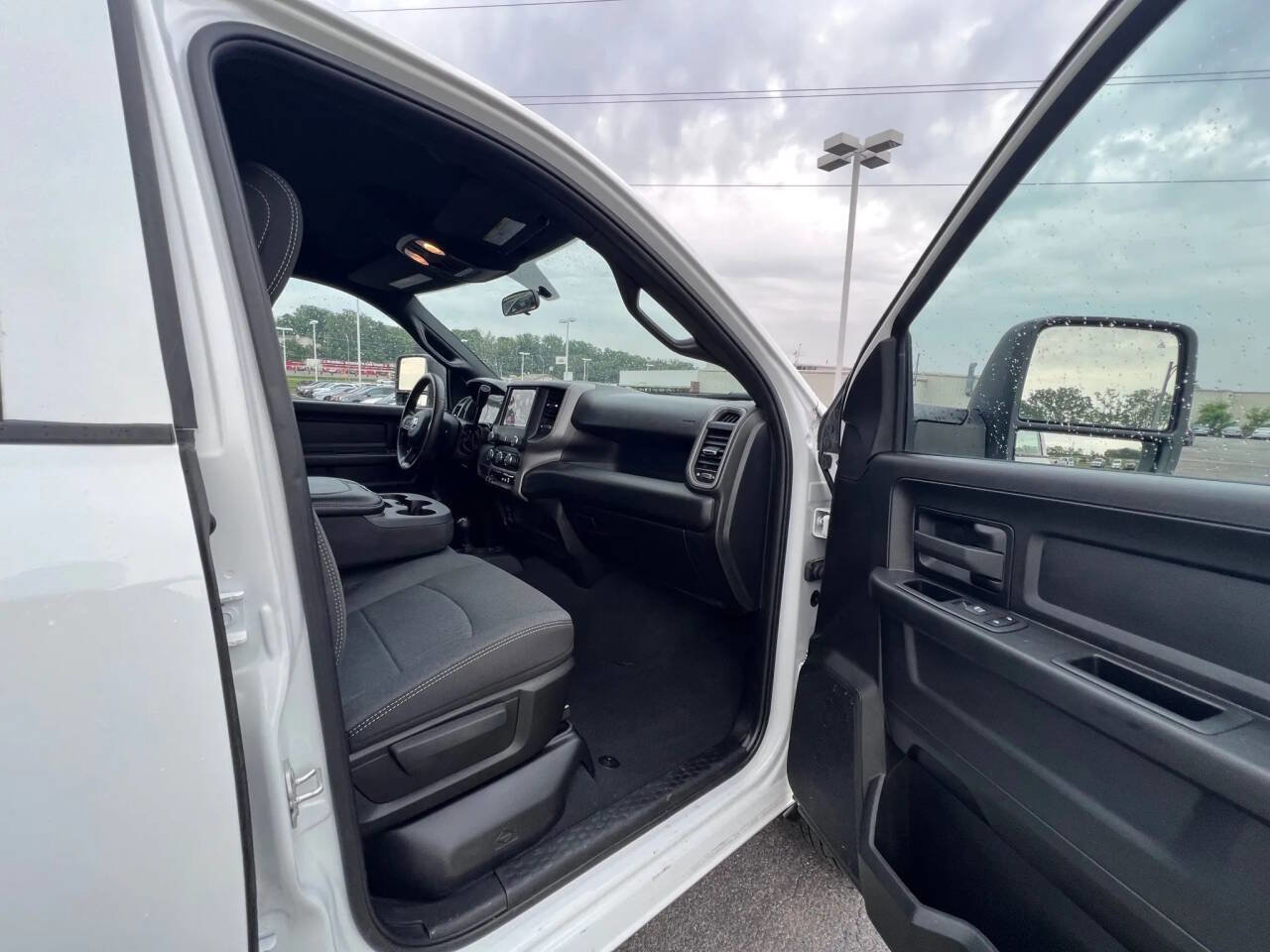 Used 2024 RAM 3500 Tradesman w/ Chrome Appearance Group image 20