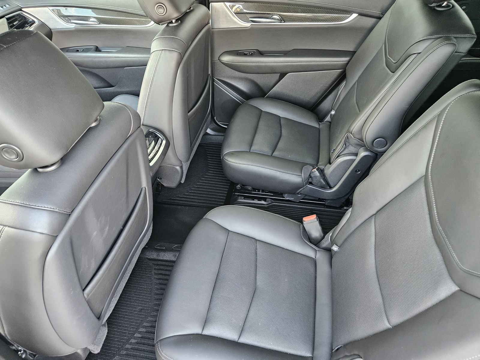 Certified 2022 Cadillac XT6 Sport w/ Technology Package AWD/4WD image 35