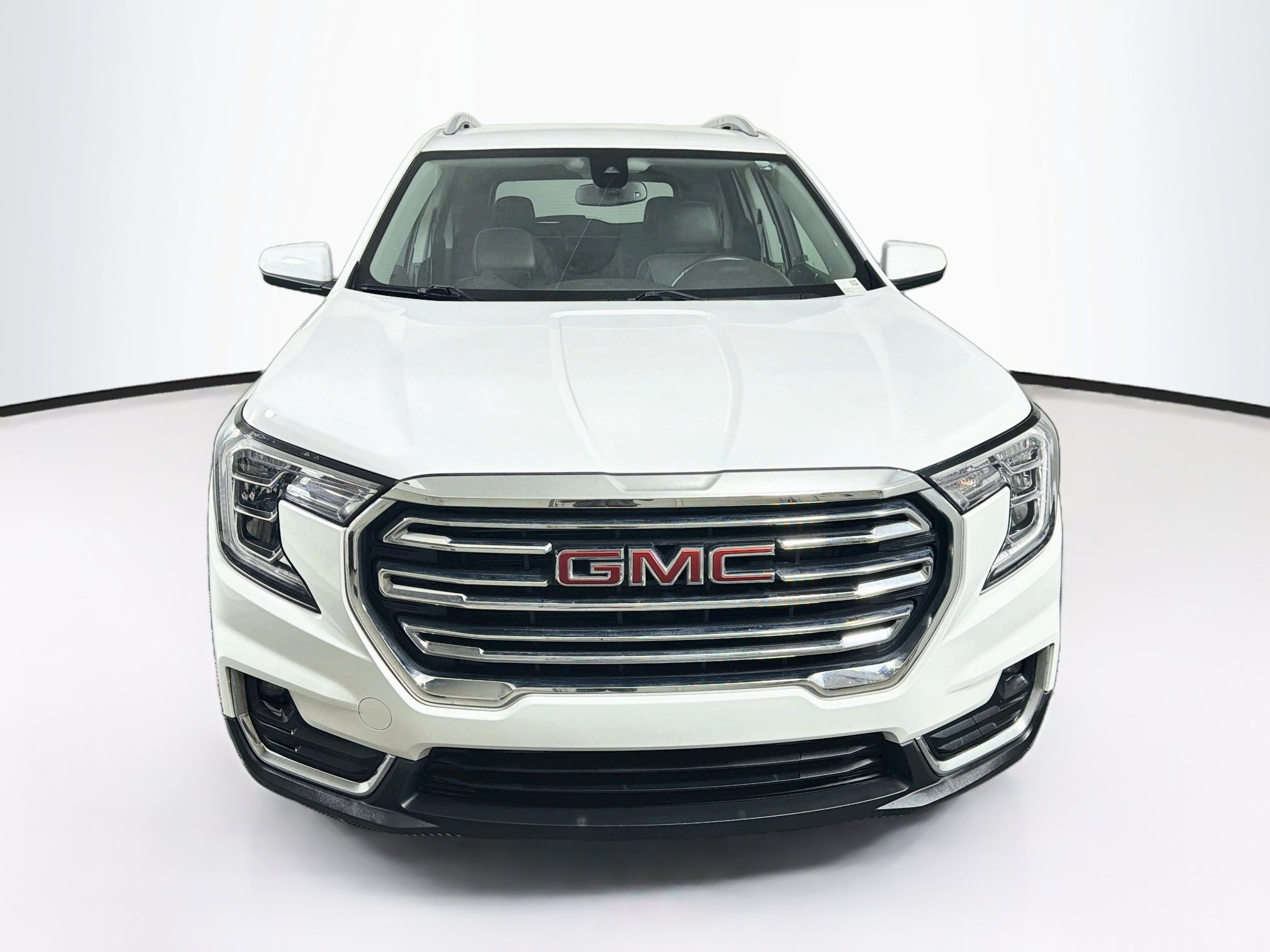 Used 2023 GMC Terrain SLT FWD image 2