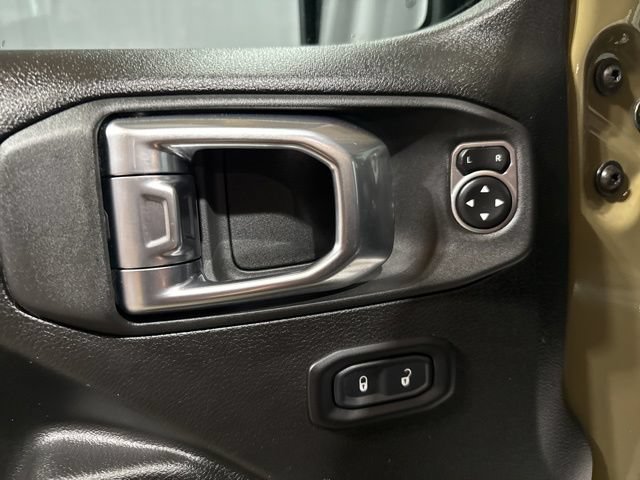 Used 2025 Jeep Wrangler Unlimited Sport AWD/4WD image 5