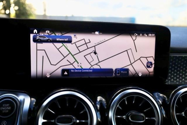 Used 2024 Mercedes-Benz GLB 250 4MATIC image 24