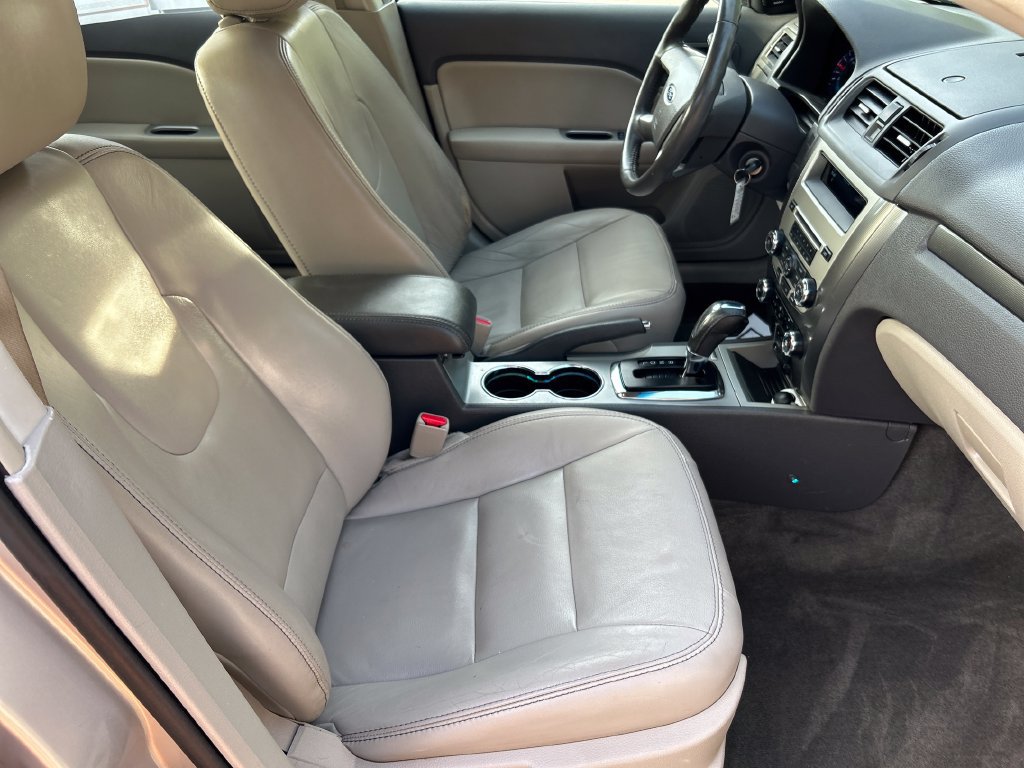 Used 2010 Ford Fusion SEL FWD image 13