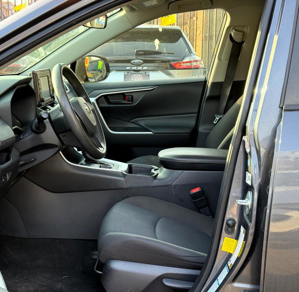Used 2020 Toyota RAV4 LE w/ All Weather Liner Package AWD/4WD image 11