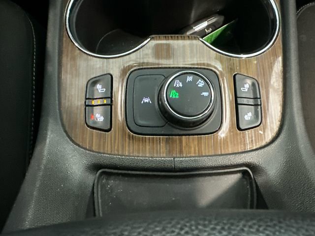 Used 2023 GMC Acadia SLE w/ Elevation Edition image 26