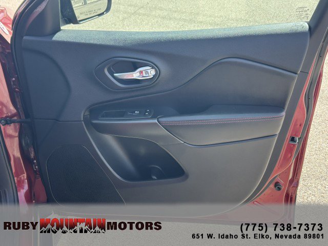 Used 2020 Jeep Cherokee Trailhawk w/ Cold Weather Group image 25