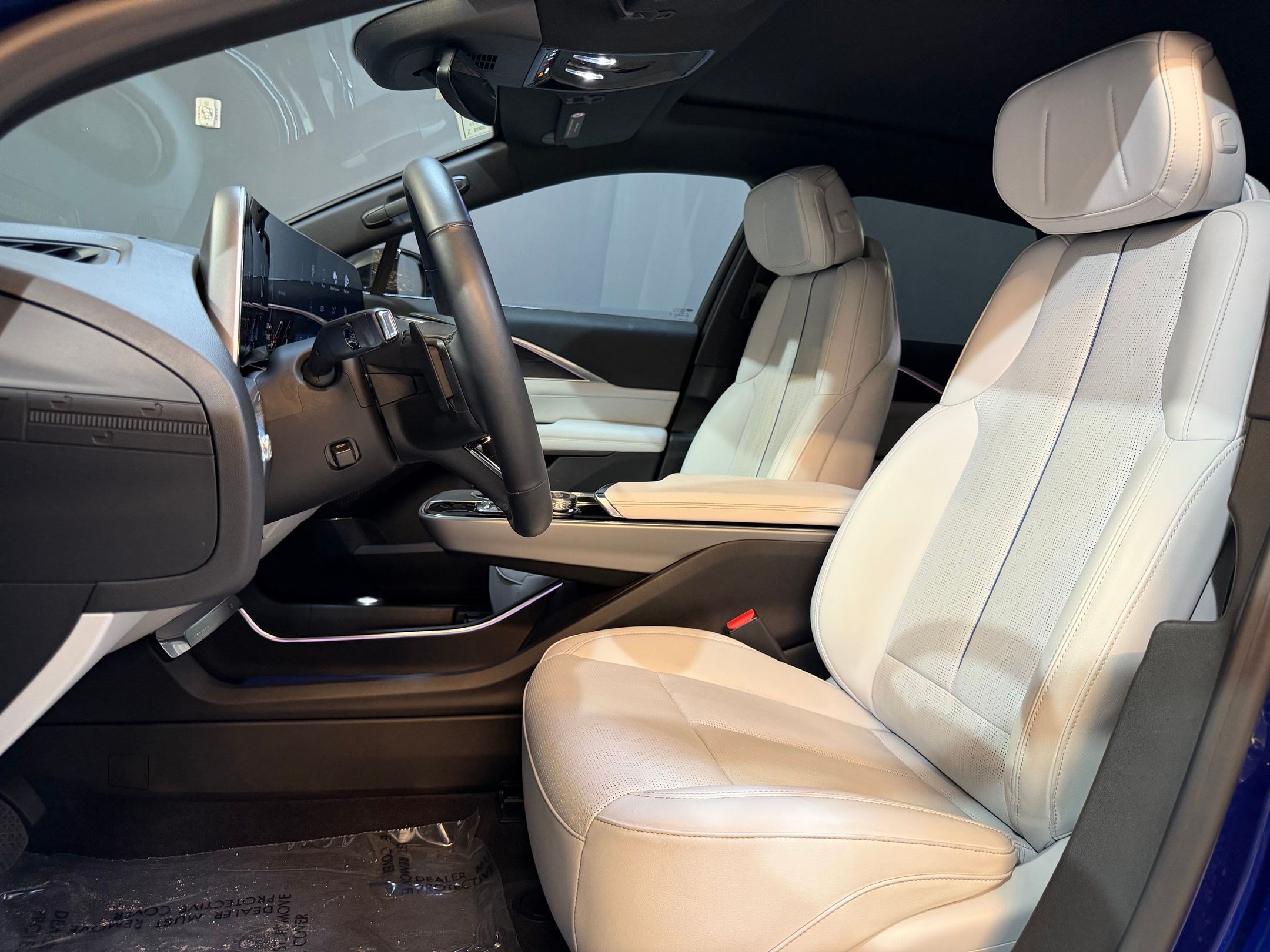 Certified 2024 Cadillac Lyriq Sport RWD image 5