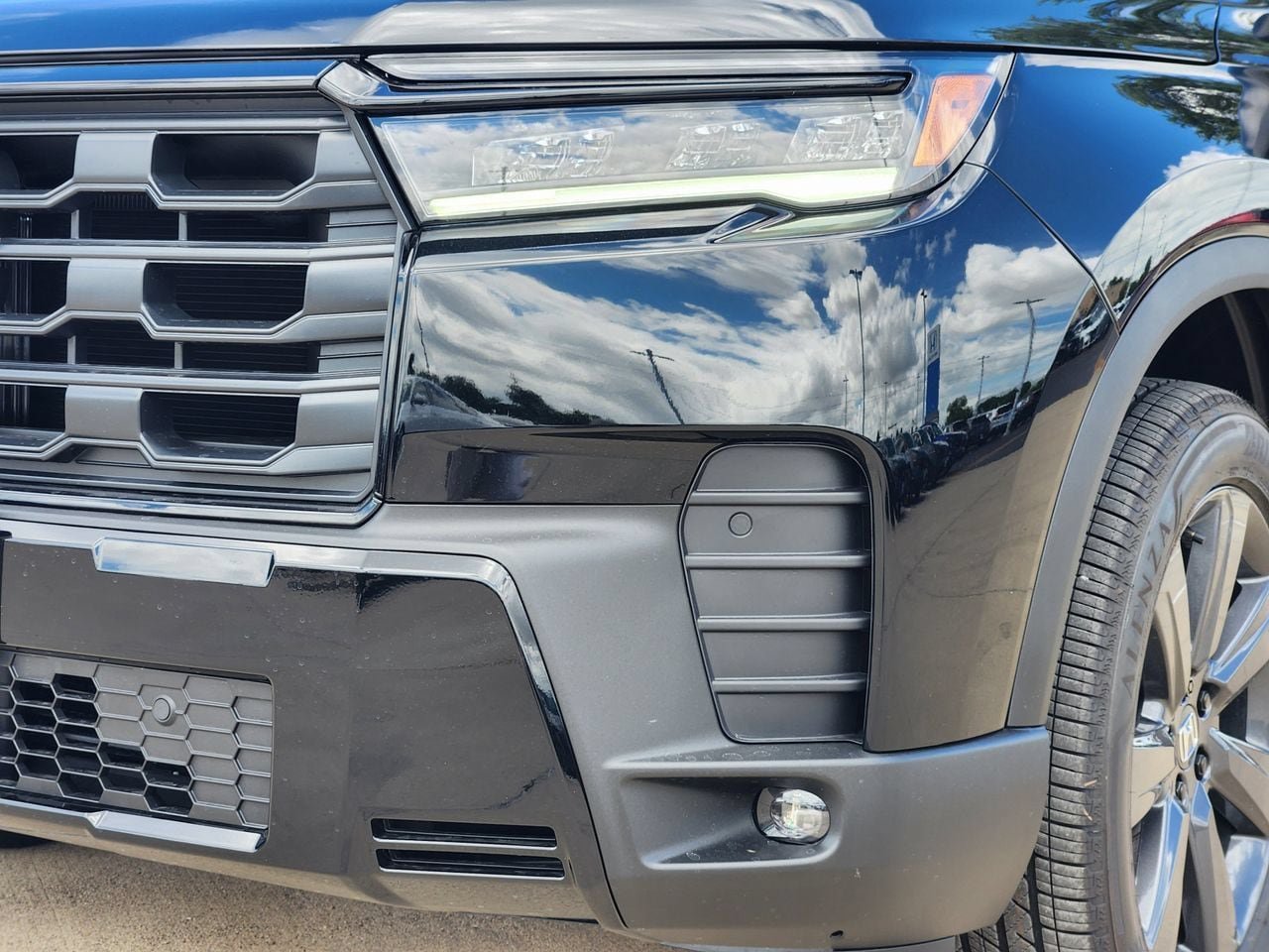 New 2026 Honda Pilot Sport image 6