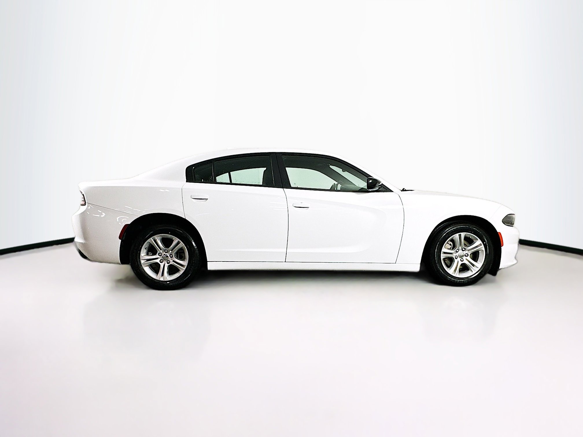 Used 2023 Dodge Charger SXT image 10