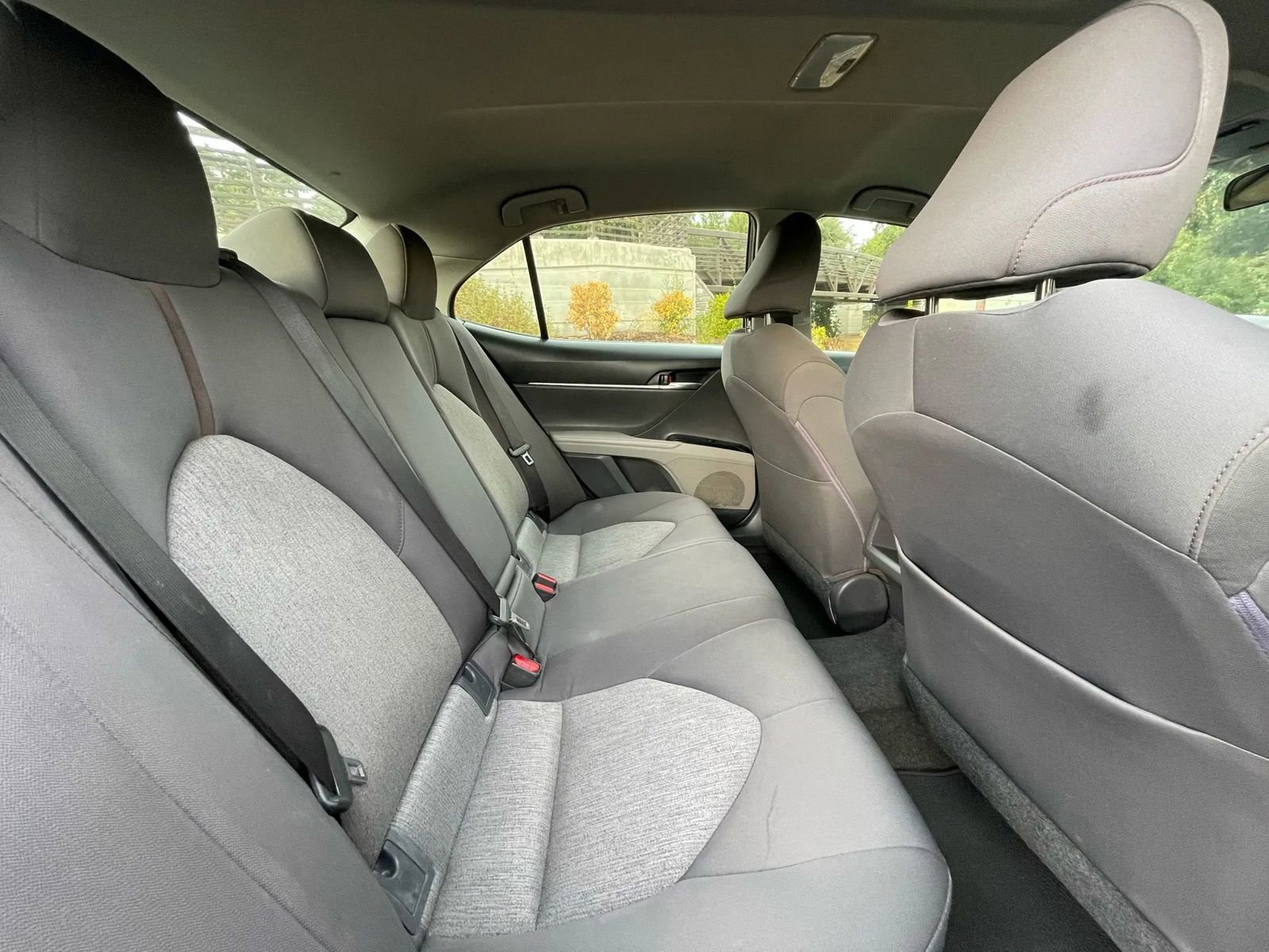 Used 2018 Toyota Camry SE image 8