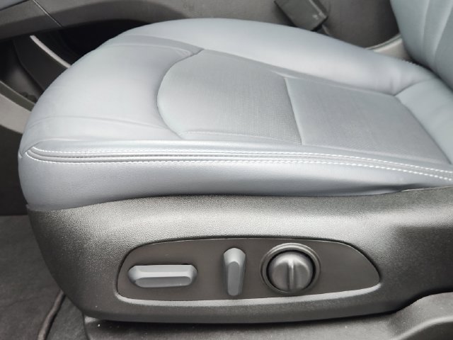Used 2023 Buick Enclave Essence w/ Trailering Package, 5000 lbs. FWD image 19