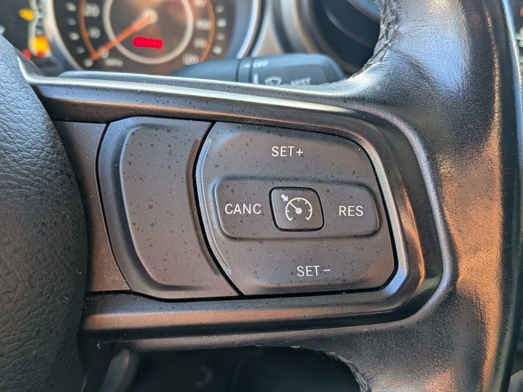 Used 2023 Jeep Gladiator Willys image 19