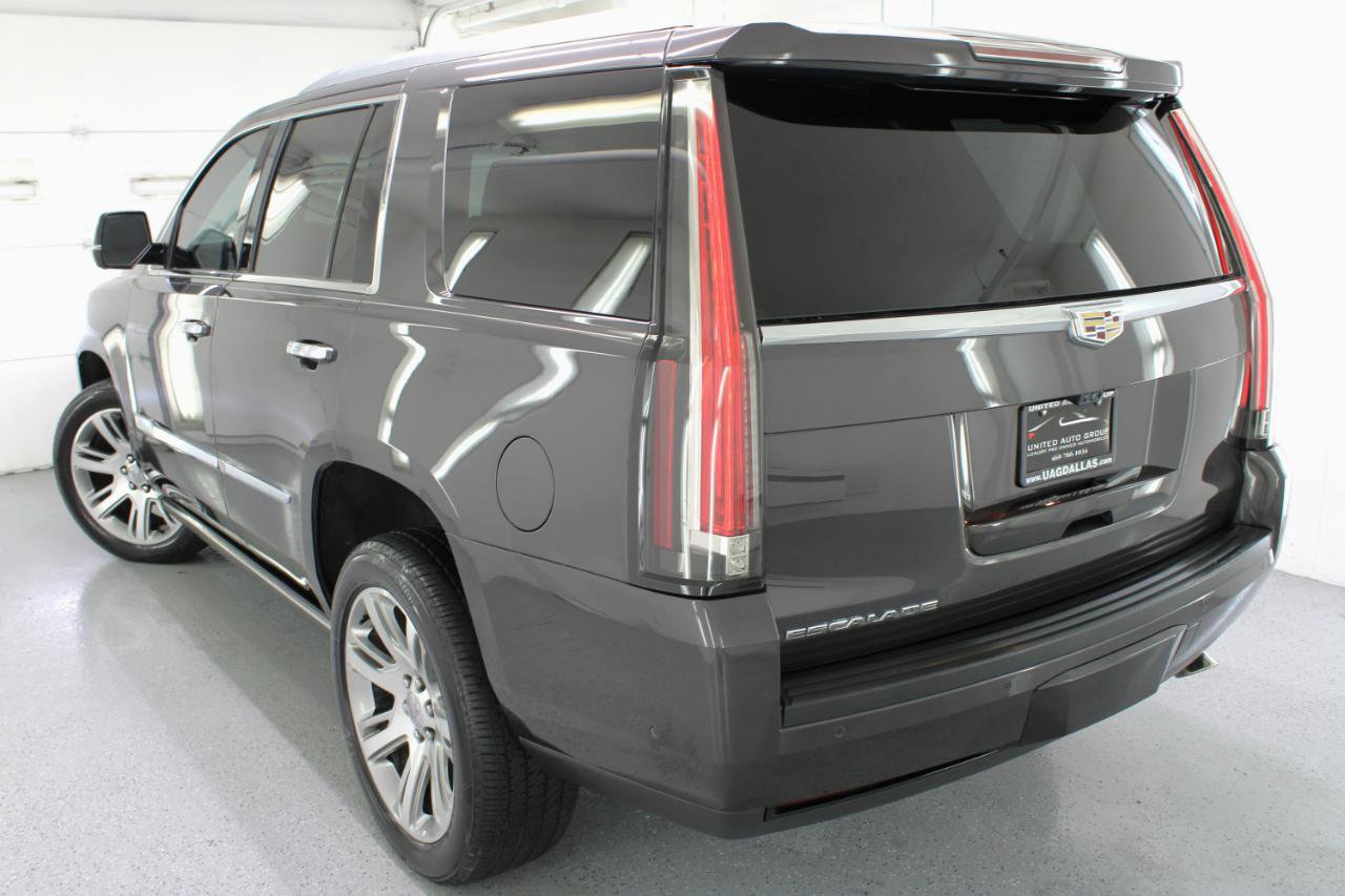 Used 2018 Cadillac Escalade Premium Luxury image 33