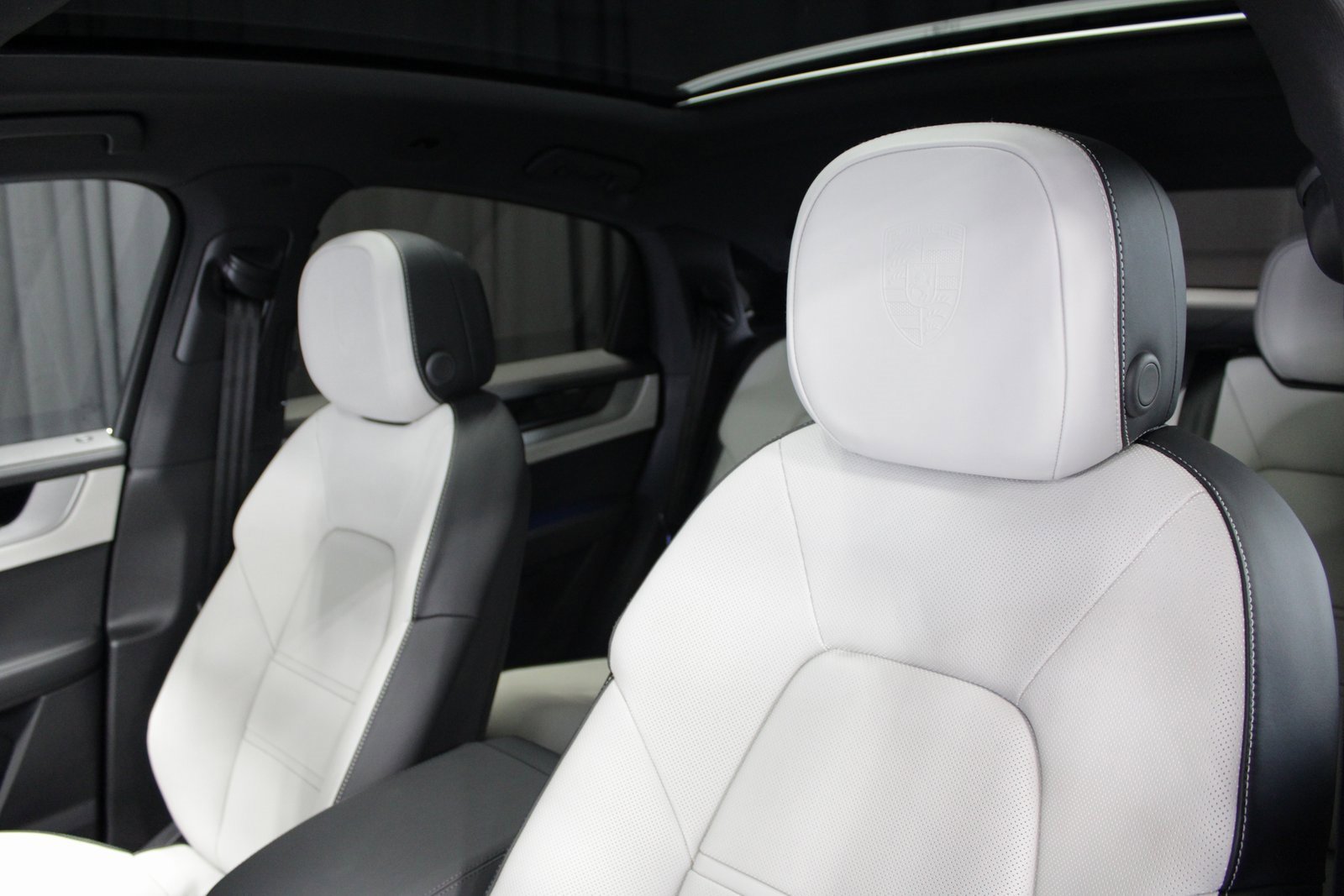 New 2026 Porsche Cayenne S image 5