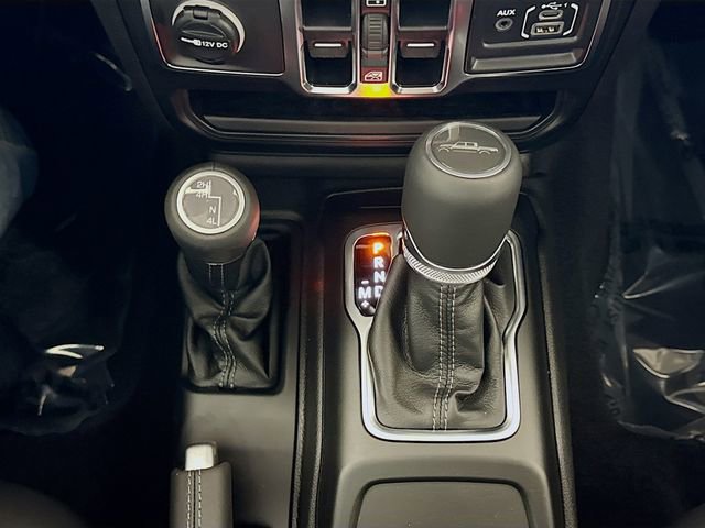 New 2025 Jeep Gladiator Sport image 16