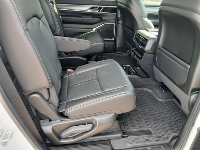 New 2026 Jeep Grand Wagoneer 4WD w/ Premium Group I image 34