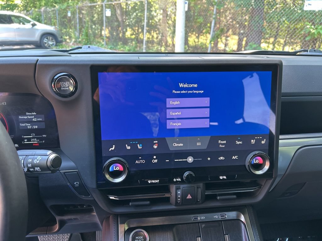 Used 2025 Lexus GX 550 w/ Cold Area Package AWD/4WD image 19