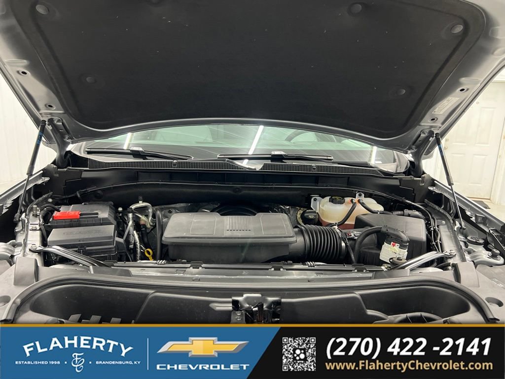 Used 2026 Chevrolet Suburban Premier AWD/4WD image 16