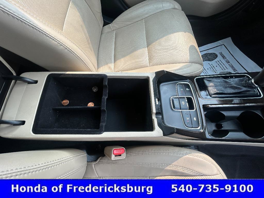 Used 2015 Kia Cadenza Premium w/ Technology Package FWD image 21