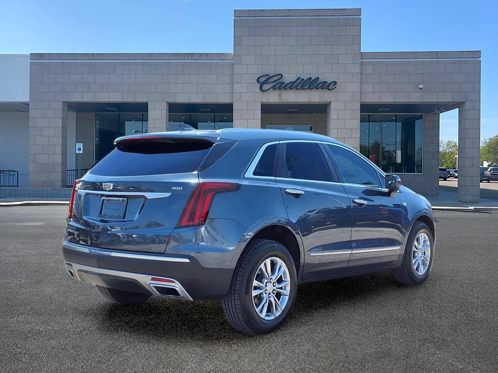 Used 2020 Cadillac XT5 Premium Luxury w/ LPO, Floor Liner Package AWD/4WD image 5