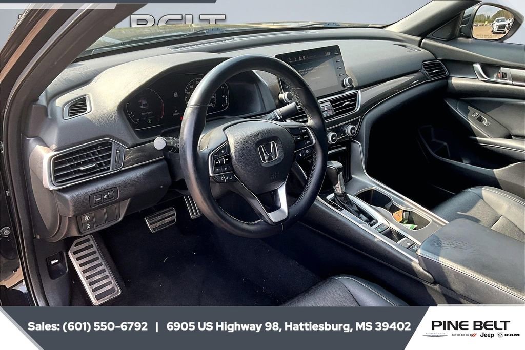 Used 2018 Honda Accord Sport image 12