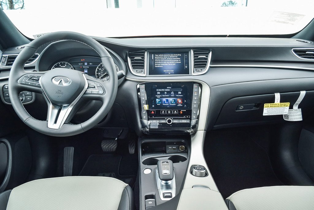 Used 2024 INFINITI QX55 Essential image 11