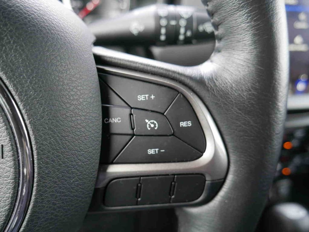 Used 2022 Jeep Renegade Latitude w/ Convenience Group image 35