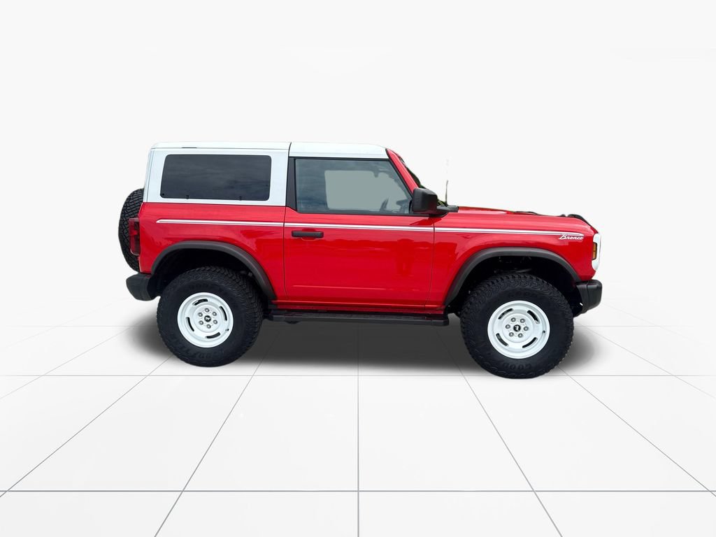 Used 2024 Ford Bronco Heritage Edition AWD/4WD image 9