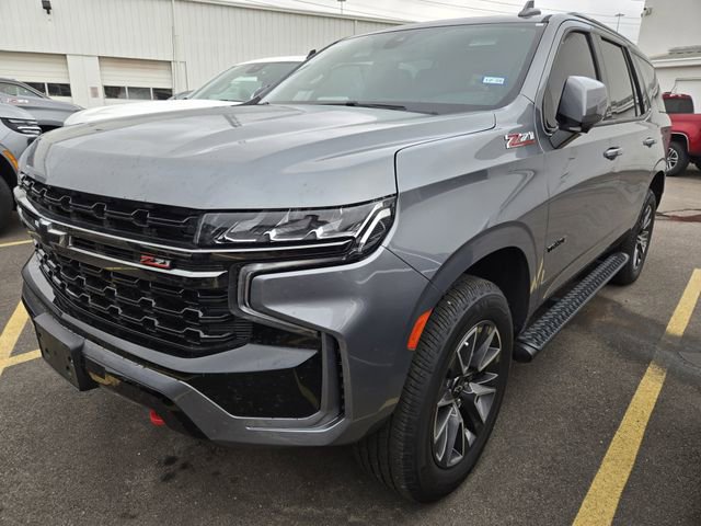 Used 2022 Chevrolet Tahoe Z71 w/ Luxury Package AWD/4WD image 3