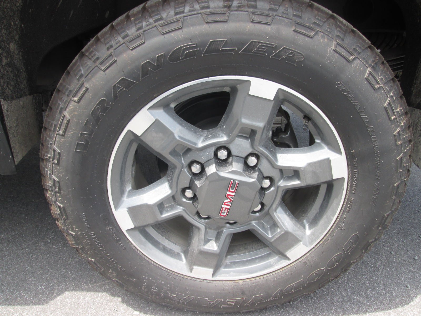 New 2025 GMC Sierra 2500 SLT w/ SLT Premium Package image 32