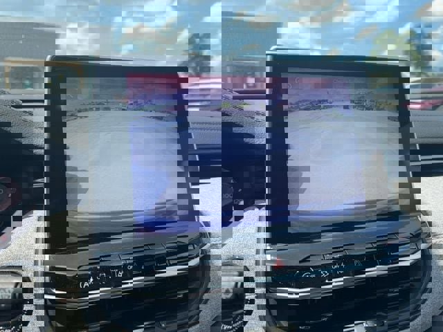 New 2024 Jeep Compass Latitude w/ Sun and Sound Group image 31