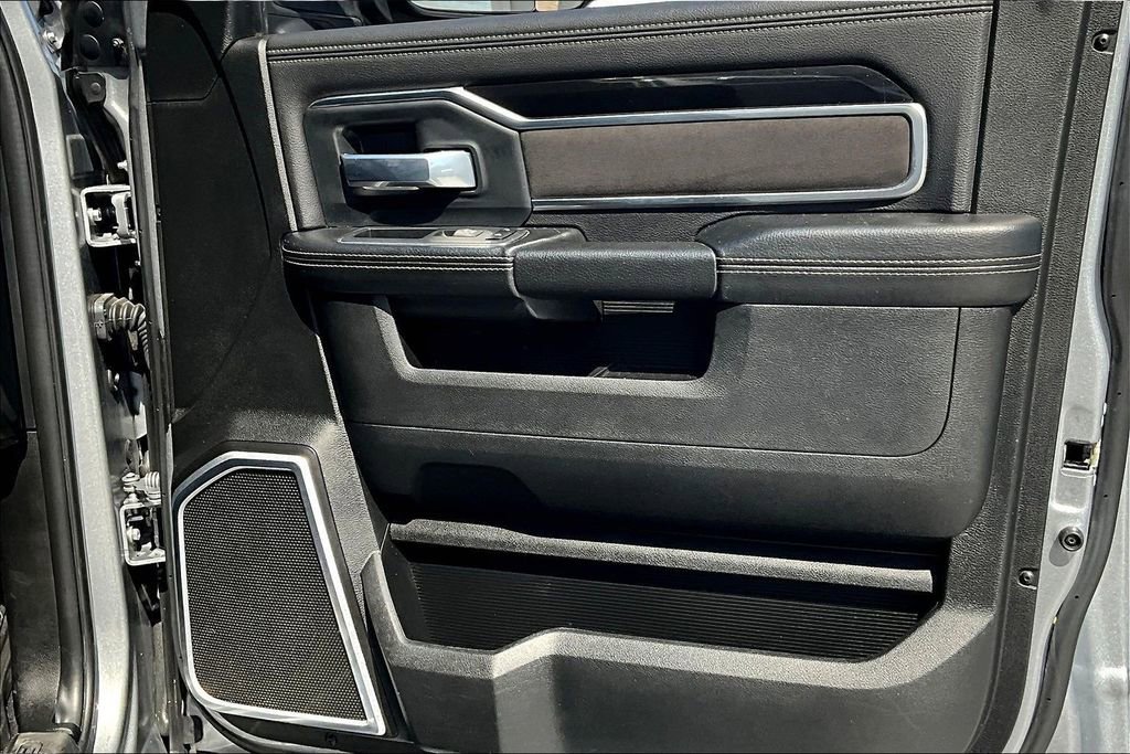Used 2020 RAM 2500 Laramie w/ Night Edition image 28