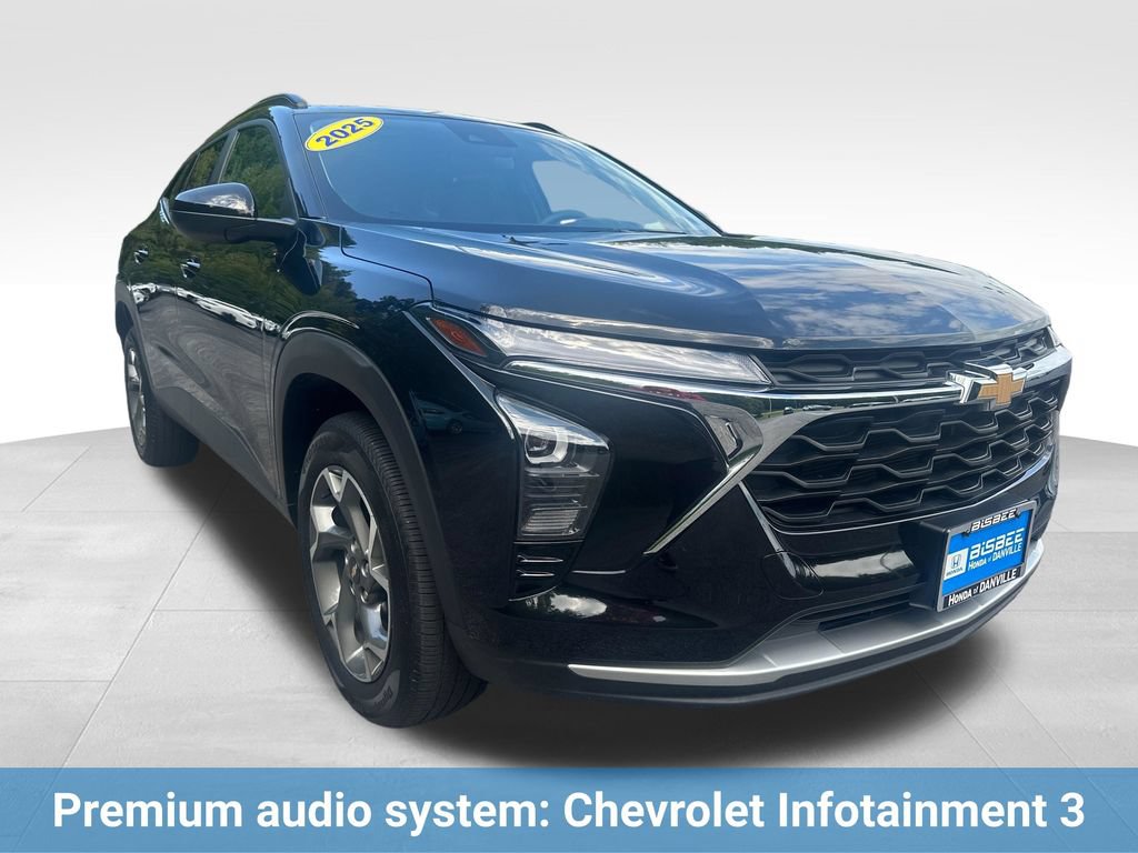 Used 2025 Chevrolet Trax LT FWD image 10