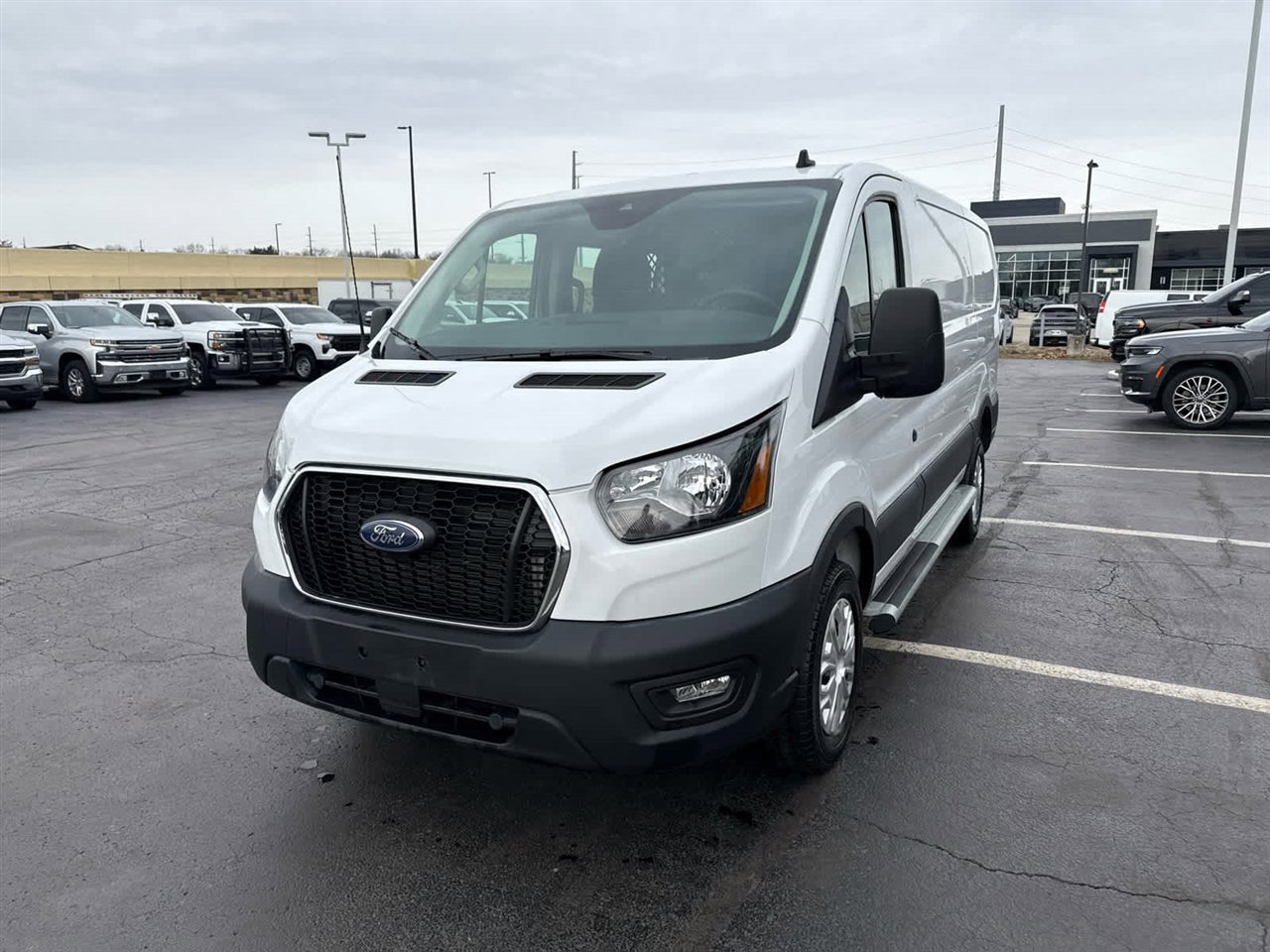 Used 2024 Ford Transit 250 w/ Exterior Upgrade Package image 4